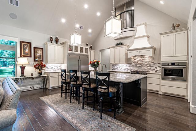 8970 Navigation Circle, Montgomery, TX 77316