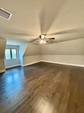 8970 Navigation Circle, Montgomery, TX 77316