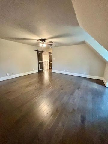 8970 Navigation Circle, Montgomery, TX 77316