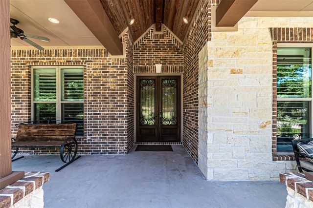 8970 Navigation Circle, Montgomery, TX 77316