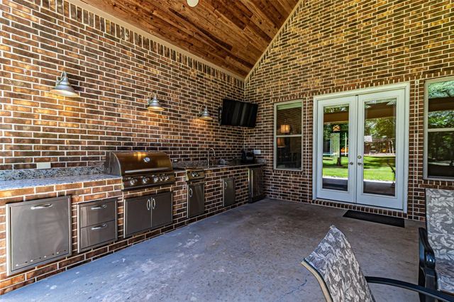 8970 Navigation Circle, Montgomery, TX 77316