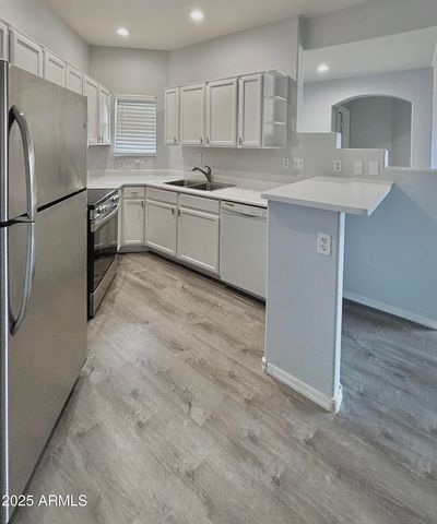 10410 N CAVE CREEK Road 2005, Phoenix, AZ 85020