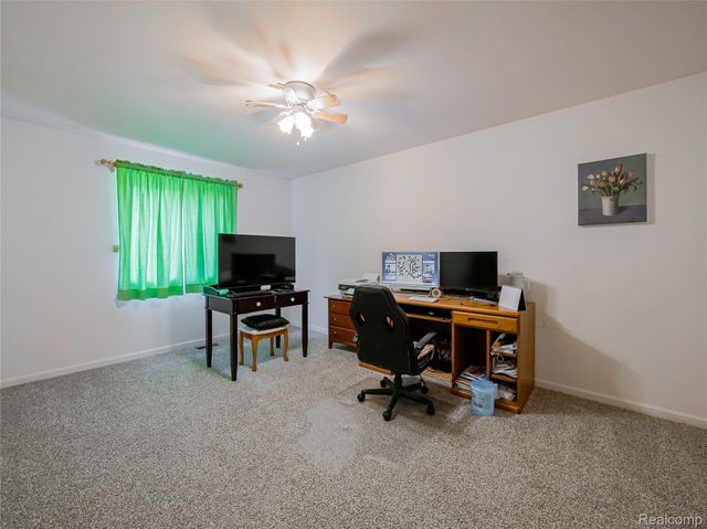 2931 Briarwood Drive, Troy, MI 48085