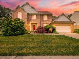 2931 Briarwood Drive, Troy, MI 48085