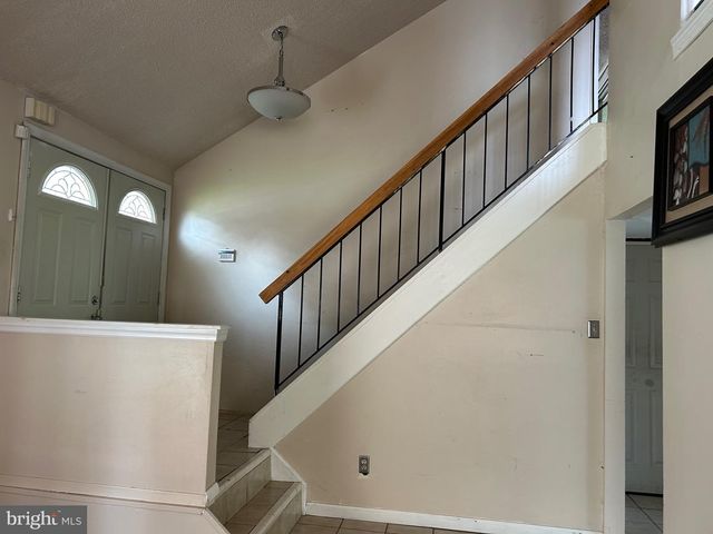 17 PARKHILL LN, Sicklerville, NJ 08081