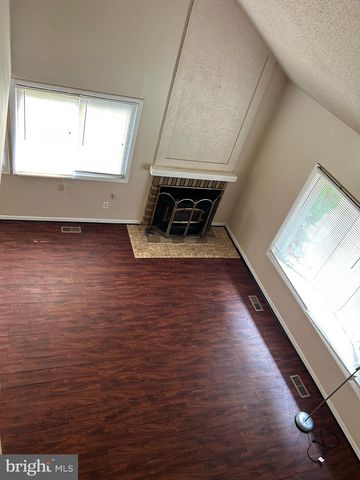17 PARKHILL LN, Sicklerville, NJ 08081