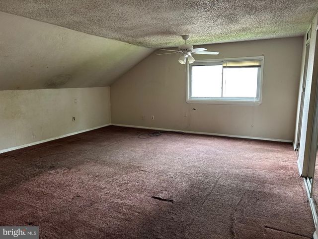 17 PARKHILL LN, Sicklerville, NJ 08081