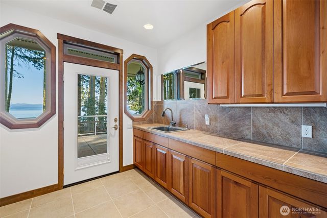 894 Freshwater Park, Port Angeles, WA 98363