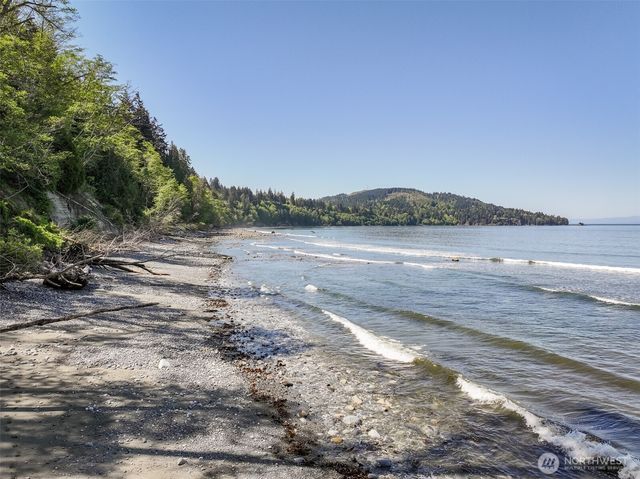 894 Freshwater Park, Port Angeles, WA 98363