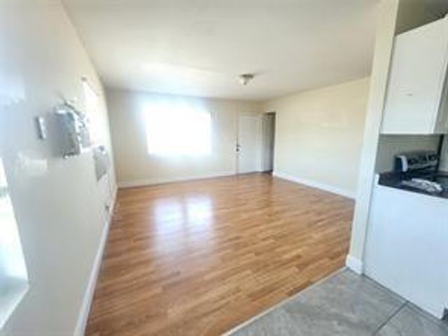 1133 W 28th Street, West Palm Beach, FL 33404