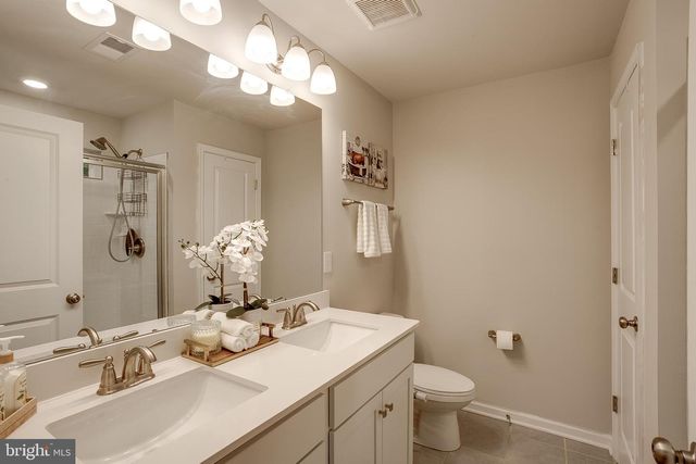 104 LEVIS DR, Mount Holly, NJ 08060