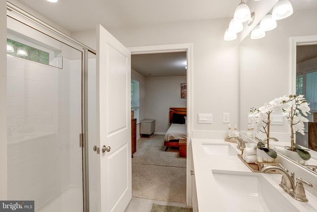 104 LEVIS DR, Mount Holly, NJ 08060
