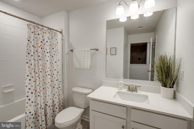 104 LEVIS DR, Mount Holly, NJ 08060