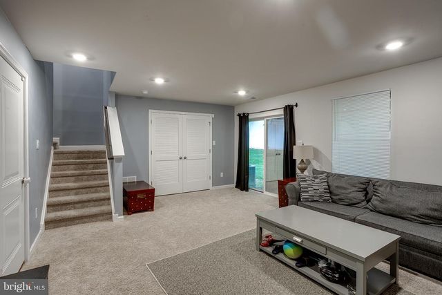 104 LEVIS DR, Mount Holly, NJ 08060