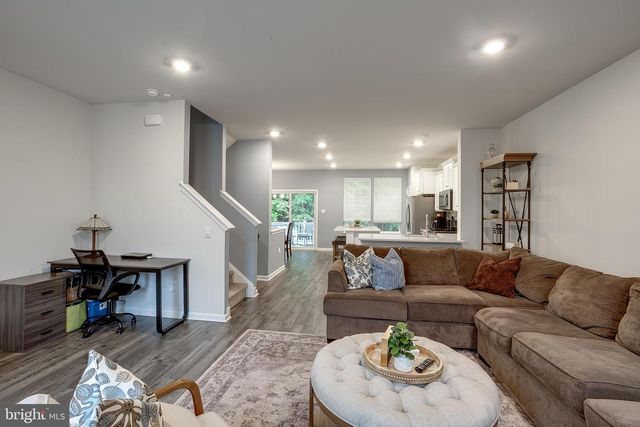 104 LEVIS DR, Mount Holly, NJ 08060