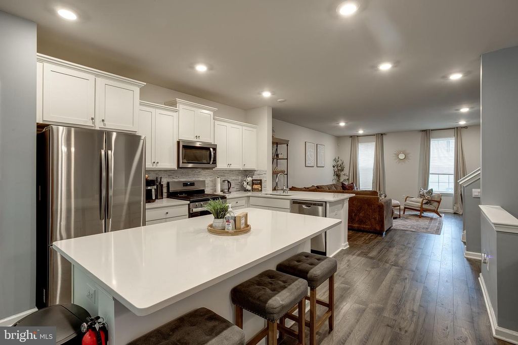 104 LEVIS DR, Mount Holly, NJ 08060