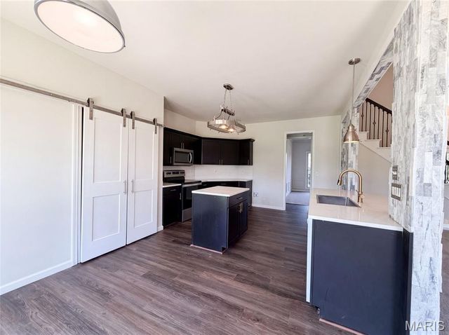 120 Fox Hill Court, Edwardsville, IL 62025