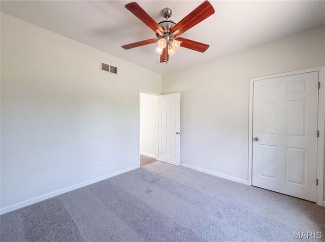 120 Fox Hill Court, Edwardsville, IL 62025
