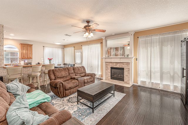 5724 Table Rock Drive, Fort Worth, TX 76131