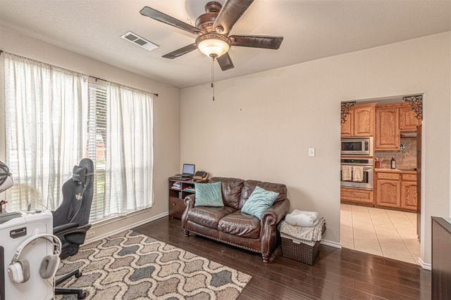 5724 Table Rock Drive, Fort Worth, TX 76131