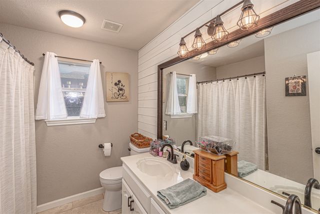 5724 Table Rock Drive, Fort Worth, TX 76131