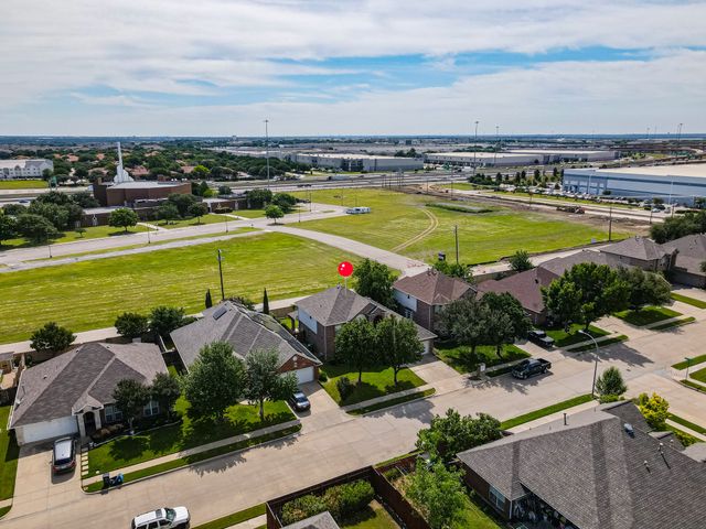 5724 Table Rock Drive, Fort Worth, TX 76131