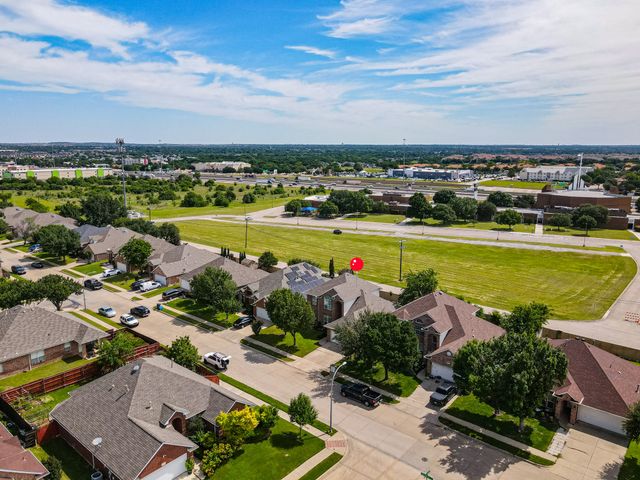 5724 Table Rock Drive, Fort Worth, TX 76131