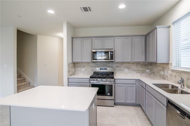 620 Reinhardt BLVD, Georgetown, TX 78626