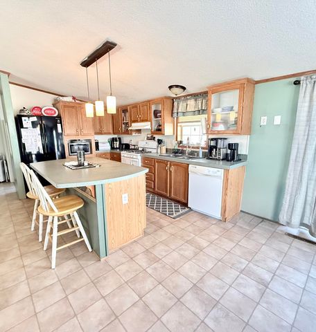 569 O'Neil Road, West Chazy, NY 12992