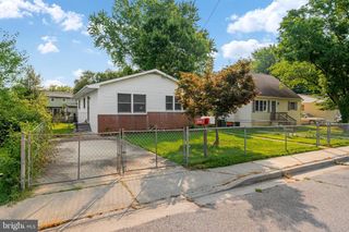 200 WOODS DR, Annapolis, MD 21403