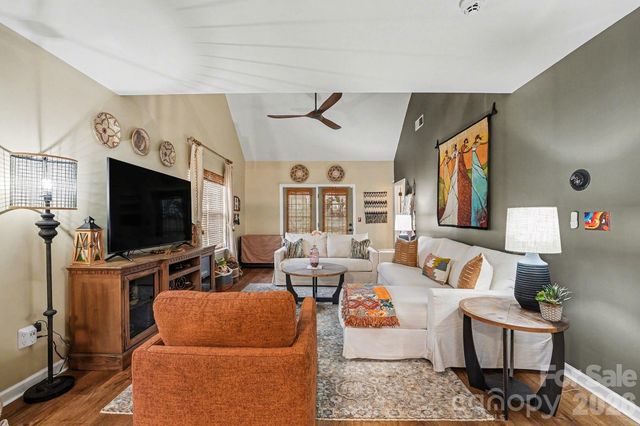 8331 Christmas Court 5401, Charlotte, NC 28216