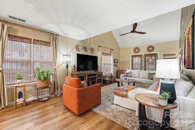 8331 Christmas Court 5401, Charlotte, NC 28216