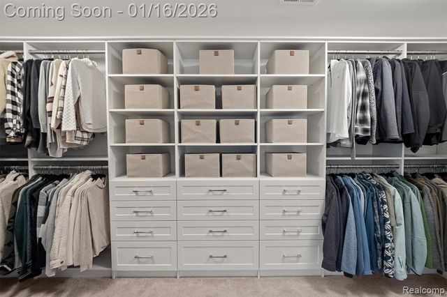 3575 Royal Berkshire Lane, Oakland, MI 48363