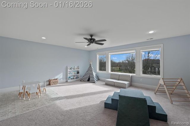 3575 Royal Berkshire Lane, Oakland, MI 48363