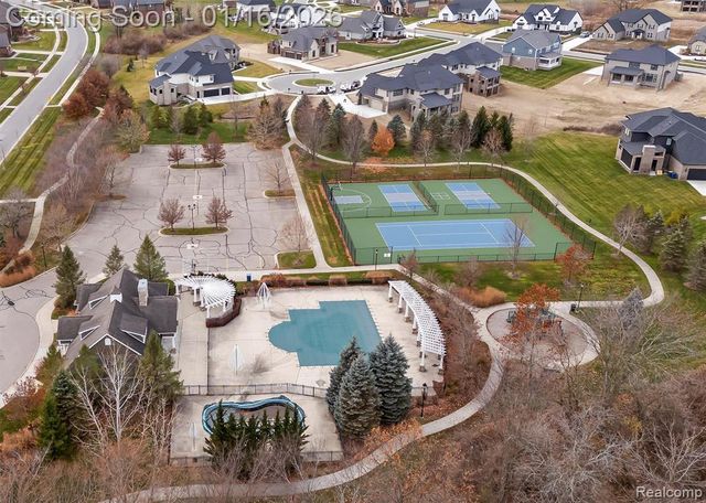 3575 Royal Berkshire Lane, Oakland, MI 48363