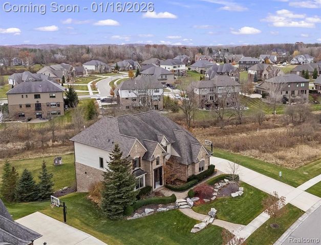 3575 Royal Berkshire Lane, Oakland, MI 48363