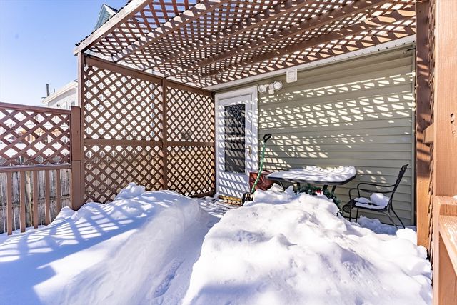 76 Business St, Boston, MA 02136