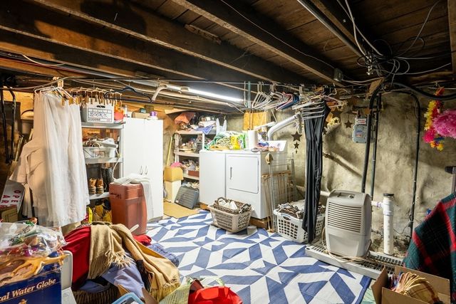 76 Business St, Boston, MA 02136