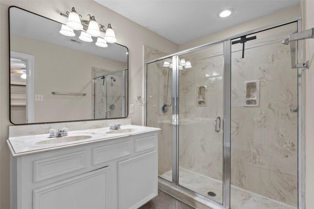 804 Valerie Avenue, Pasadena, TX 77502