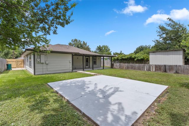 804 Valerie Avenue, Pasadena, TX 77502