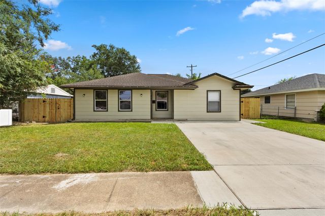 804 Valerie Avenue, Pasadena, TX 77502