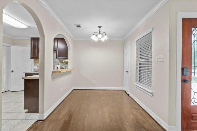 804 Valerie Avenue, Pasadena, TX 77502