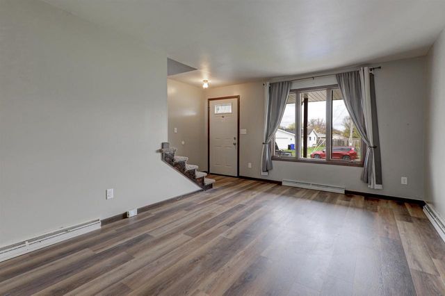 1825 W BREWSTER STREET, Appleton, WI 54942