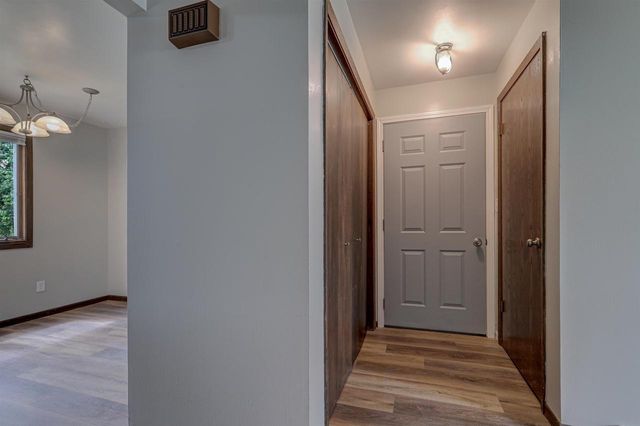 1825 W BREWSTER STREET, Appleton, WI 54942