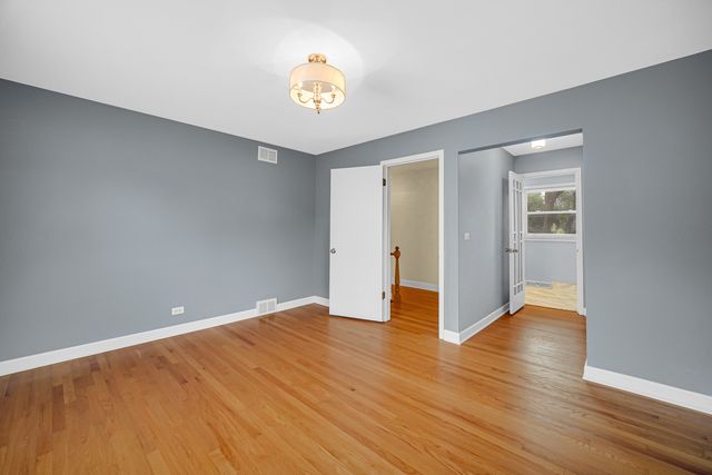 1800 W Sibley Street, Park Ridge, IL 60068