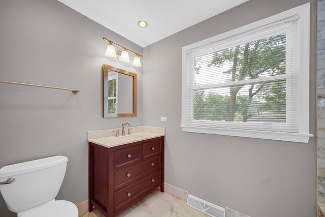 1800 W Sibley Street, Park Ridge, IL 60068