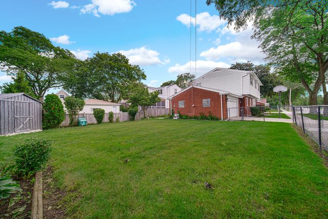 1800 W Sibley Street, Park Ridge, IL 60068