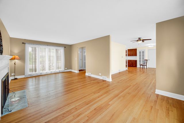 1800 W Sibley Street, Park Ridge, IL 60068