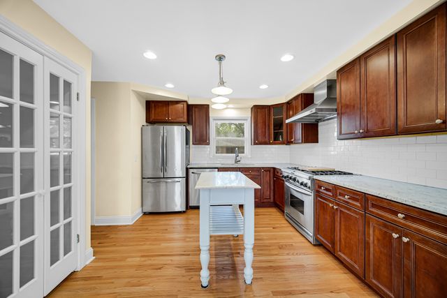 1800 W Sibley Street, Park Ridge, IL 60068