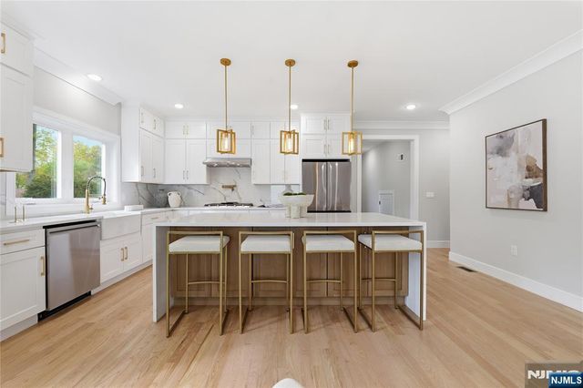 765 7th Avenue, River Edge, NJ 07661